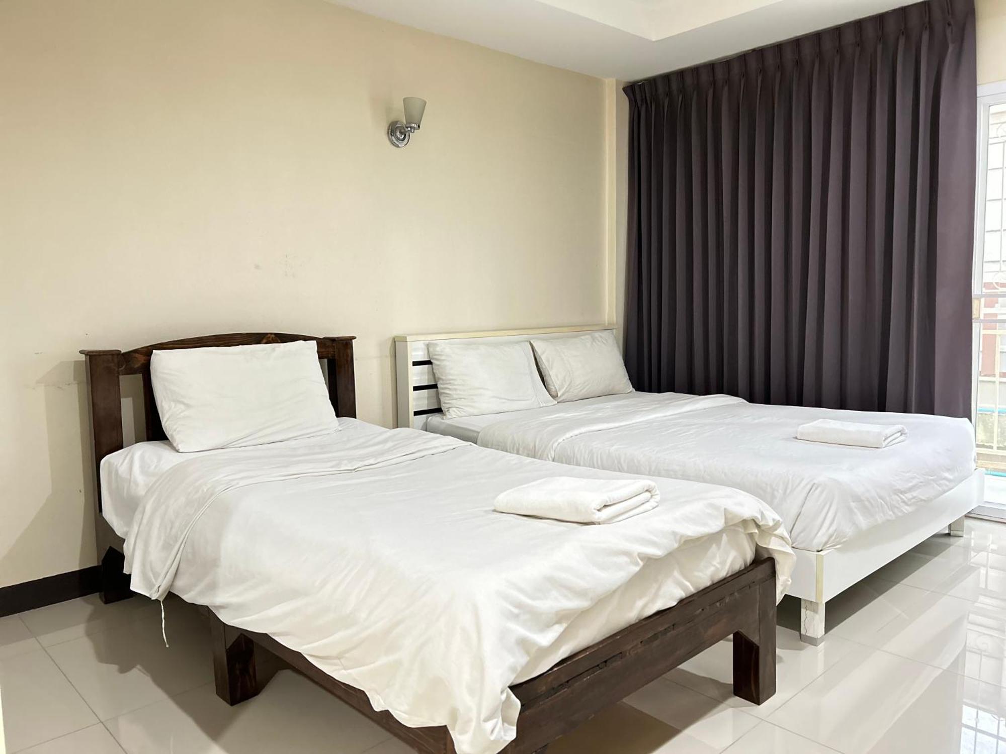 Nattidaplace Hotel Chiangmai Чиангмай Екстериор снимка
